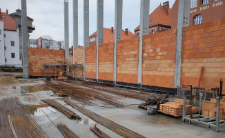 Hala sportowa przy Siódemce rośnie w oczach 