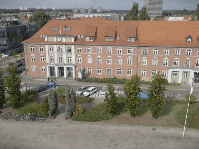 Urząd Miasta Piły blokuje na Facebooku niewygodnych komentatorów? - grafika