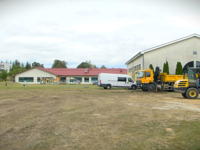 Powstaje boisko wielofunkcyjne przy szkole  - grafika