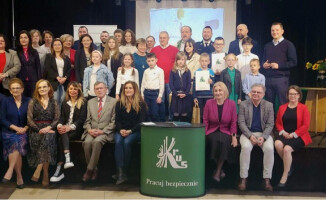 Laureaci konkursu plastycznego dla dzieci nagrodzeni