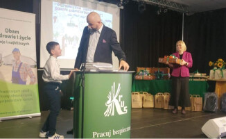 Laureaci konkursu plastycznego dla dzieci nagrodzeni