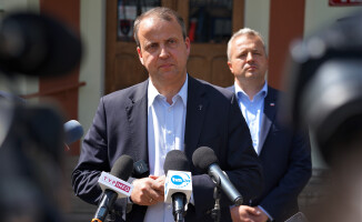 Po sygnałach o przemocy w rodzinie zastępczej, wojewoda wielkopolski zwołał sztab kryzysowy
