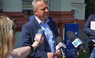 Po sygnałach o przemocy w rodzinie zastępczej, wojewoda wielkopolski zwołał sztab kryzysowy