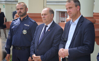 Po sygnałach o przemocy w rodzinie zastępczej, wojewoda wielkopolski zwołał sztab kryzysowy