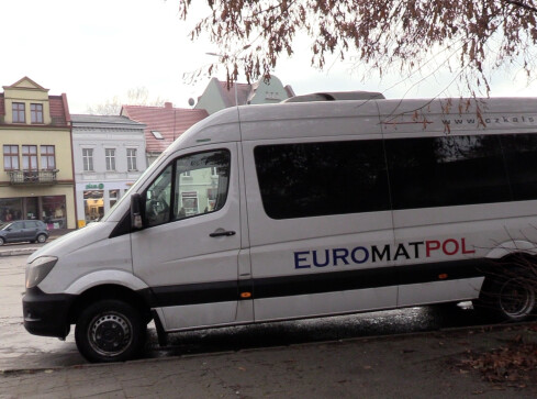 Z Wałcza do Poznania autobusem - grafika