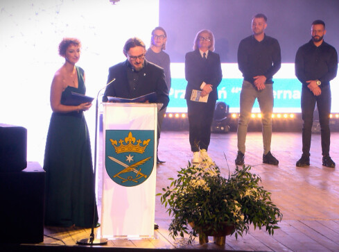 Gala Liderów w Wałczu. Nagrodzono zasłużonych  - grafika
