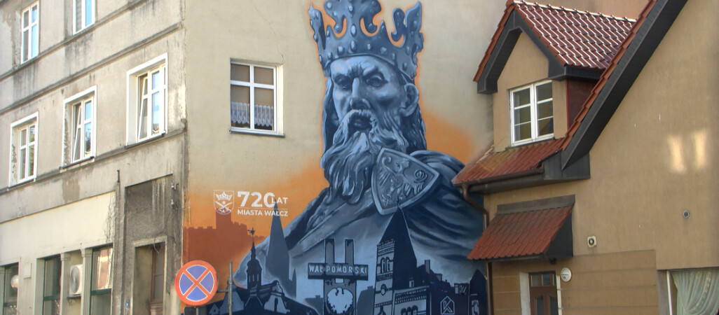Czy czujesz na sobie srogi wzrok Kazimierza Wielkiego? Spokojnie, to tylko mural