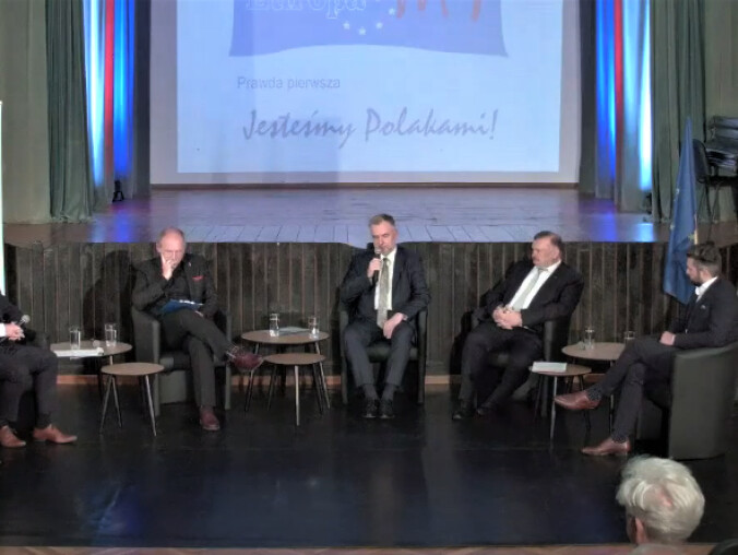 Debata "Europa i My" w Domu Polskim w Zakrzewie  - grafika