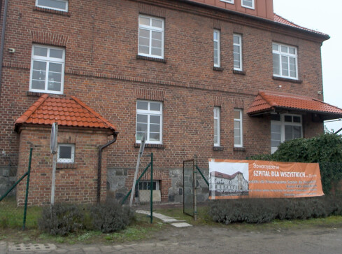 Mieszkanie dla lekarza. Szpital kusi  - grafika