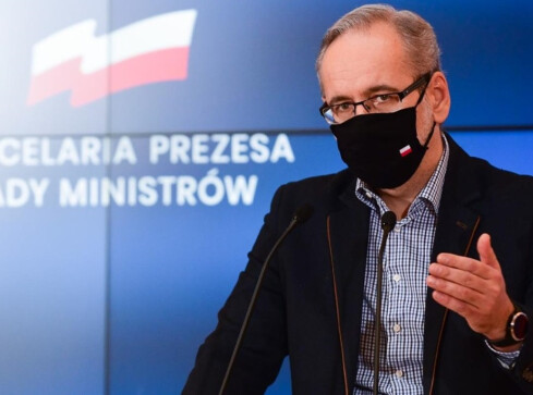 Rząd jest już pewny, że czwarta fala jest kwestią czasu. Szykuje s - grafika