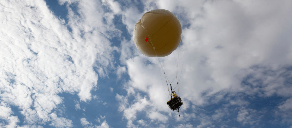 Balon szpiegowski? Wojsko ustala, co wylądowało w kukurydzy