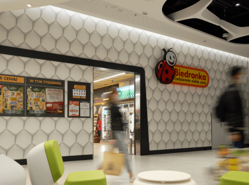 Tego jeszcze nie było. Ludzie protestują: „Nie likwidujcie Biedron - grafika