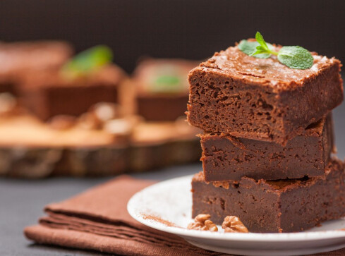 Jak zrobić fit słodycze: szarlotka, brownie, ciasto szpinakowe  - grafika