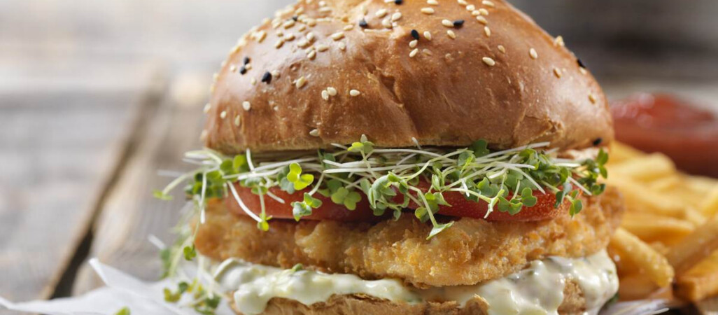 Jak łatwo przyrządzić rybę - burger, zapiekanka, a może lin w śmietanie?