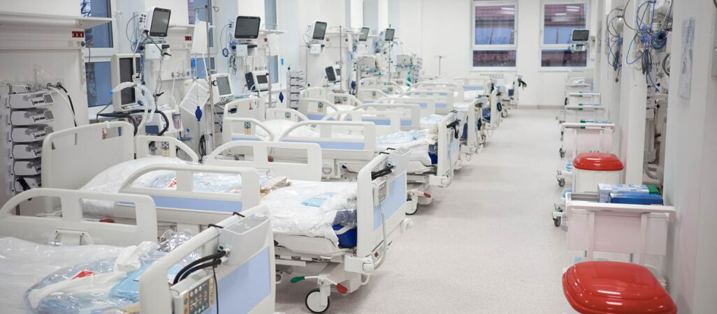 Nawet 130 tysięcy zakażeń dziennie i nowa odmiana omikrona 