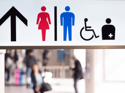 Toalety na dworcach za darmo. Postulat już w Sejmie  - grafika