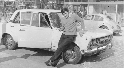 30 lat temu wyprodukowano ostatniego „dużego fiata”. Ile kosztuje - grafika