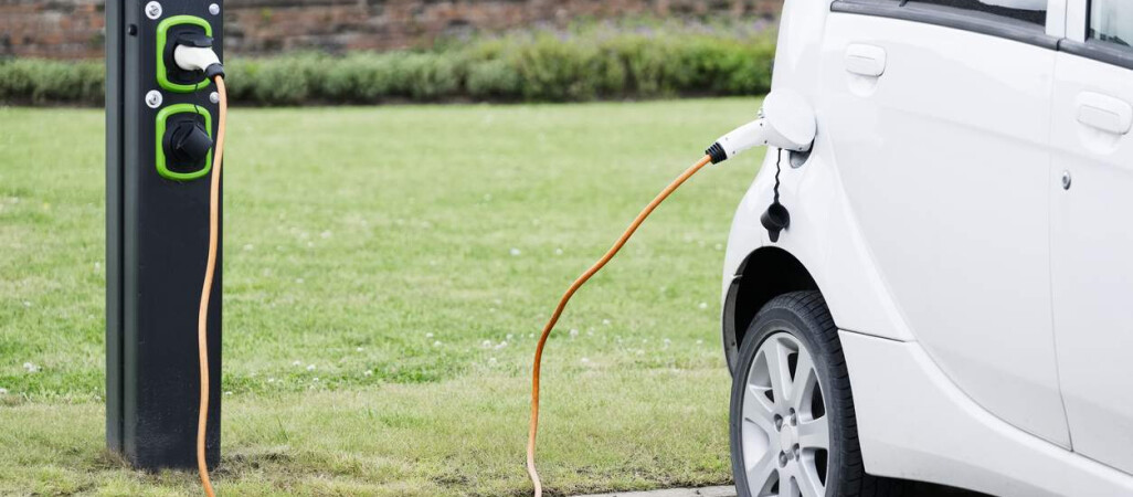 Państwo dopłaci do samochodów elektrycznych. Sprawdź, ile