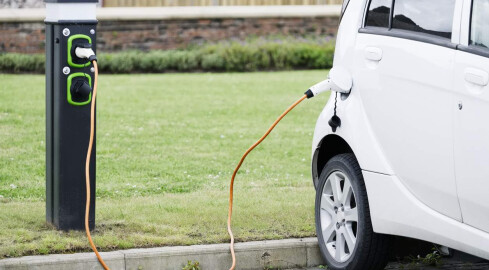 Państwo dopłaci do samochodów elektrycznych. Sprawdź, ile - grafika