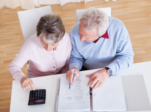 13 emerytura. Kiedy ZUS wypłaci pieniądze emerytom i rencistom? - grafika