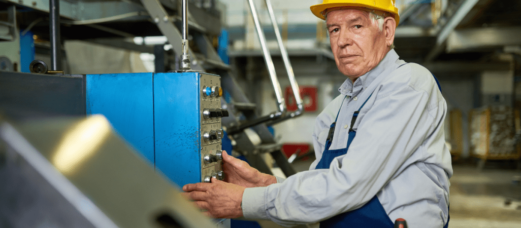 Żeby nie klepać biedy na emeryturze, trzeba... pracować na emeryturze