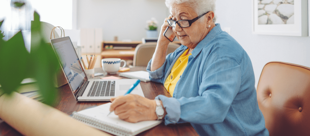 Rząd chce, żebyśmy pracowali dłużej. Kusi PIT-em-0