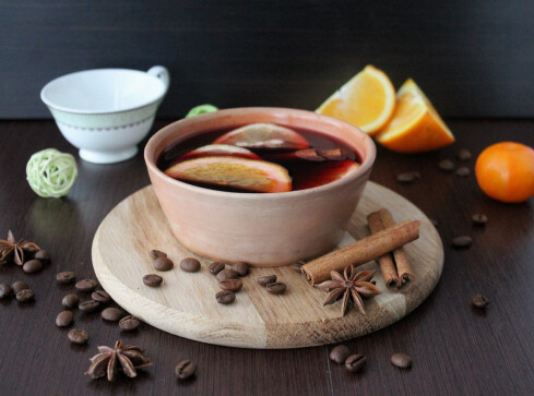 Na chorobę ci grzane wino. Proste przepisy - grafika