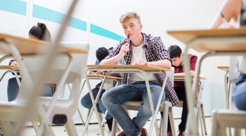 Matura 2023. Tegoroczni maturzyści mogą wiedzieć mniej - grafika