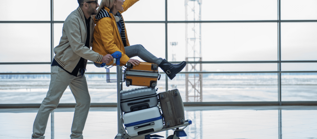 Wybierasz się samolotem na Wielkanoc lub majówkę? Nie tak łatwo o tanie bilety lotnicze