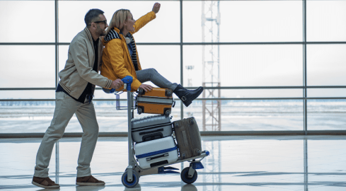 Wybierasz się samolotem na Wielkanoc lub majówkę? Nie tak łatwo o  - grafika