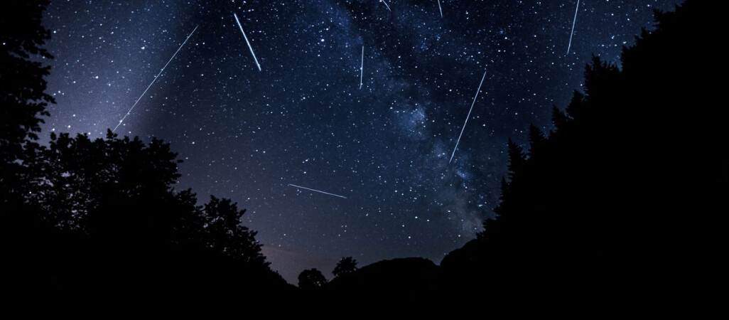 Dziś niebo zatańczy. Sprawdź, jak obejrzeć deszcz meteorów