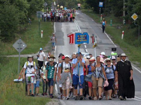 Zmiany w pielgrzymkach. Jak będą wyglądały w tym roku? - grafika