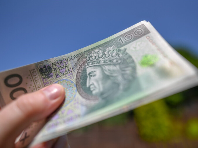 Planują podwyżki płacy, ale tylko dla siebie  - grafika