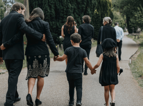 PiS znowu obiecuje wyższy zasiłek pogrzebowy - grafika