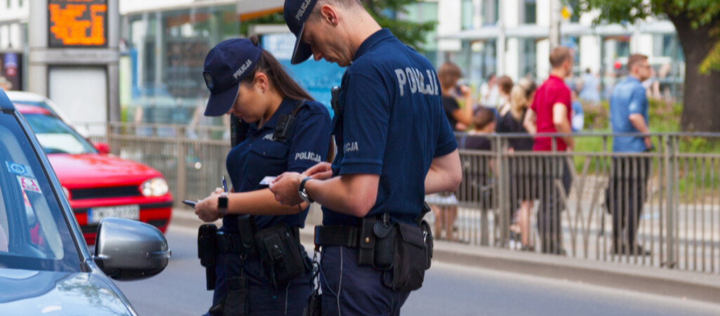 Za dużo obowiązków, za mało pieniędzy. Policjantów ubywa z dnia na dzień