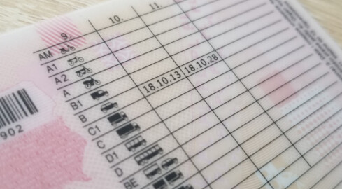 Nie tylko osobówka. Czym możesz jeździć z prawem jazdy kat. "B"?  - grafika