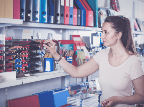 Czas złożyć wniosek o pieniądze na wyprawkę szkolną. Sprawdź od - grafika