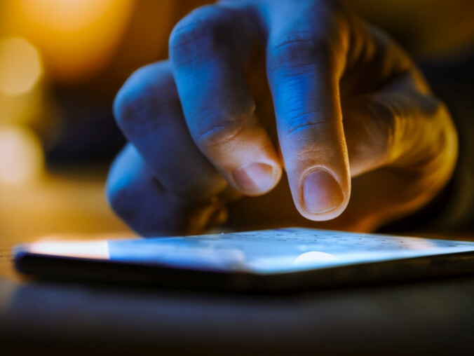 Oszuści wykorzystali fenomen serialu. Aplikacja może wyłudzać pien - grafika