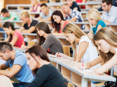 Gdzie i co najlepiej studiować? Ranking uczelni  - grafika