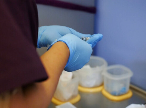 Zamieszanie z rejestracją na szczepienia dla 40 i 50-latków - grafika