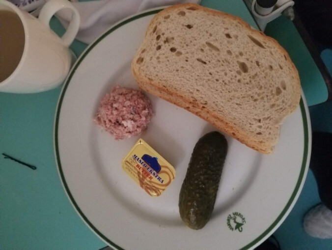 NFZ będzie zachwalać jedzenie szpitalne. Zleca kampanię promocyjną - grafika