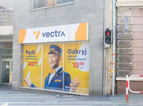 Naliczali opłaty niezgodne z umowami. Prezes UOKiK postawił zarzuty  - grafika