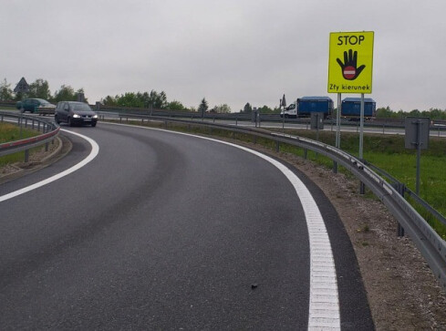 Wprowadzono nowy znak. Ma zakończyć serię pomyłek kierowców  - grafika