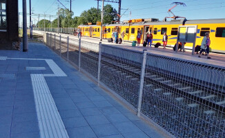 Pociągi na trasie Piła - Poznań z opóźnieniem. Zerwana sieć trakcyjna 