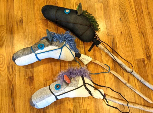 Hobby horses coraz bardziej popularne  - grafika