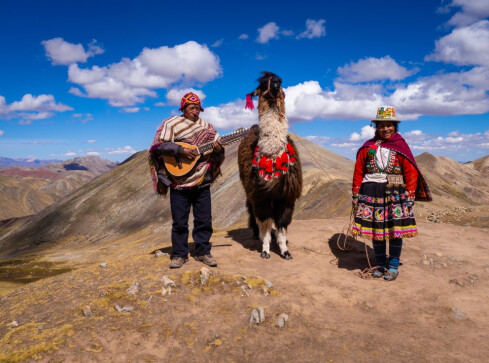 Magiczne Andy. Góry Tęczowe i kanion Colca w Peru  - grafika