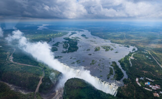 Wodospady Wiktorii. Jeden z 7 naturalnych cudów świata - VIDEO