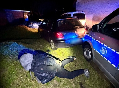 Mistrz kierownicy uciekał. Miał dożywotni zakaz prowadzenia pojazd� - grafika
