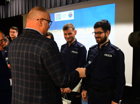 Nagrody dla policjantów - grafika