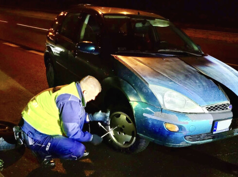 75-latka potrzebowała pomocy i policjanci pomogli - grafika